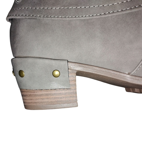 Gray Suede Heeled Boots with Slouchy Design - Picture 12 of 14